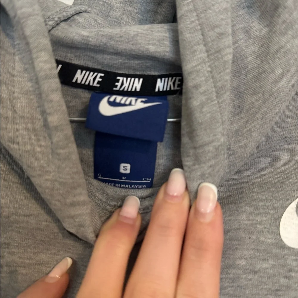 Nike Women's Heather Gray Hoodie Size Small